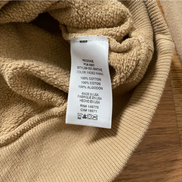 EUC Re/Done × Hanes Revolve 70s Half Zip Tan Pullover
Sweatshirt - Picture 7 of 8